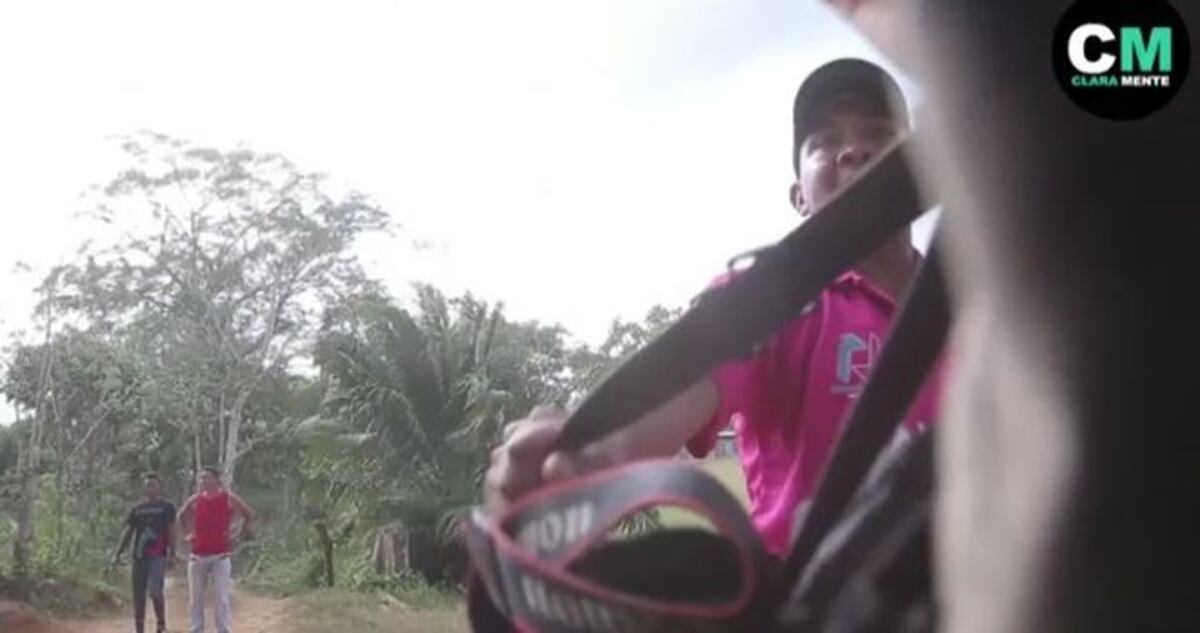 Reportero gráfico denuncia que fue agredido  por activistas de Yanibel Ábrego