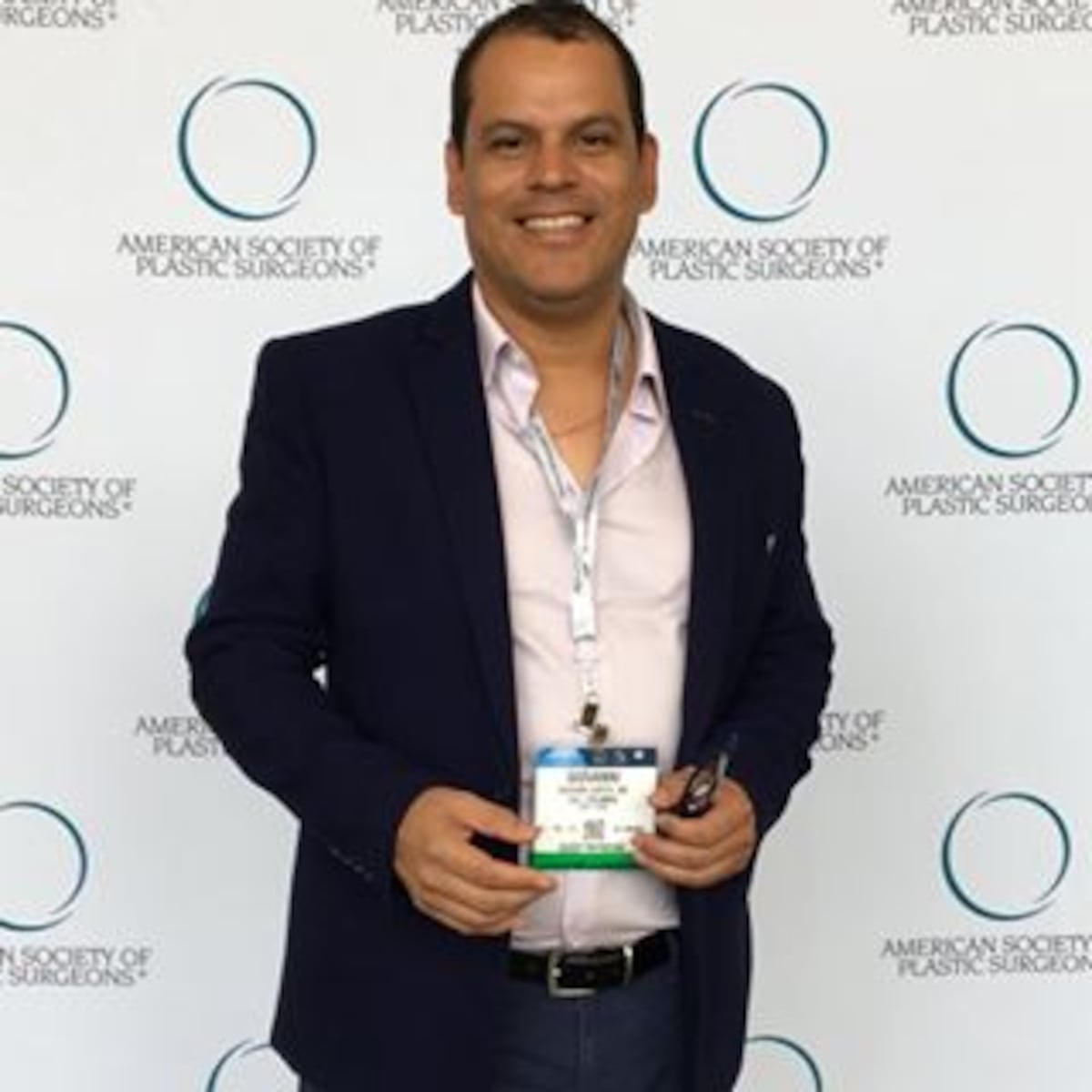 Cirujano plástico:No trabajaré más con el plan todo incluido de belleza estética