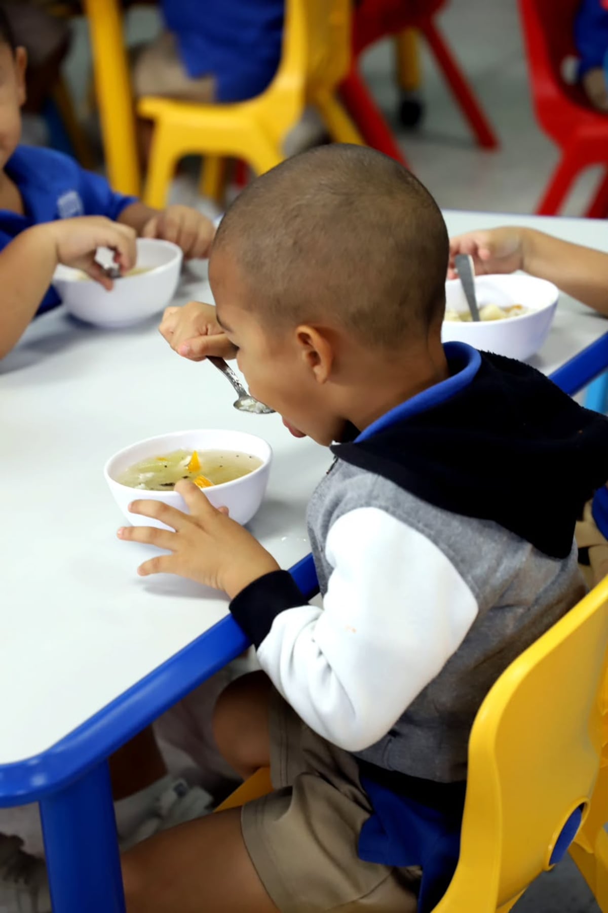 Más de 800 niños recibirán comida balanceada en los CEDI de la capital