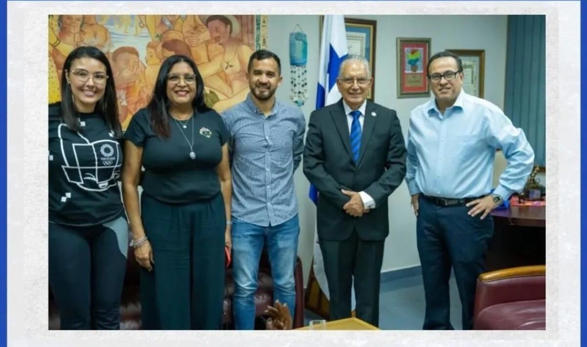 Chicas de la sele con miras al mundial se enfrentan a prueba de esfuerzo y chequeo de salud física. Exclusiva 