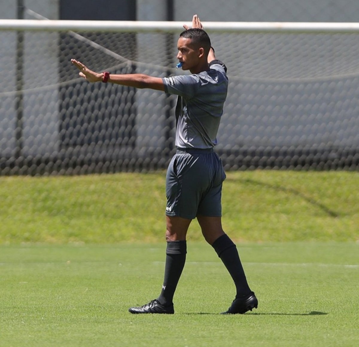 LPF inicia investigación de oficio ante confusos actos contra árbitros