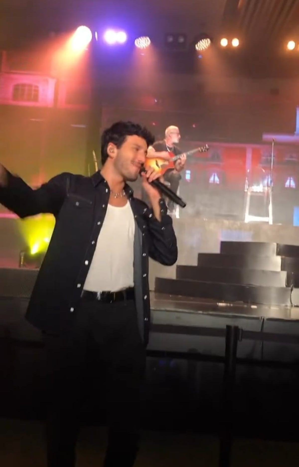 Sebastián Yatra da concierto privado donde asistieron caras como: Jacky Guzmán, Ingrid de Icaza y Bettina