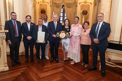 Nataly Delgado recibe reconocimiento del Gobierno y se alista para unificar coronas en Texas
