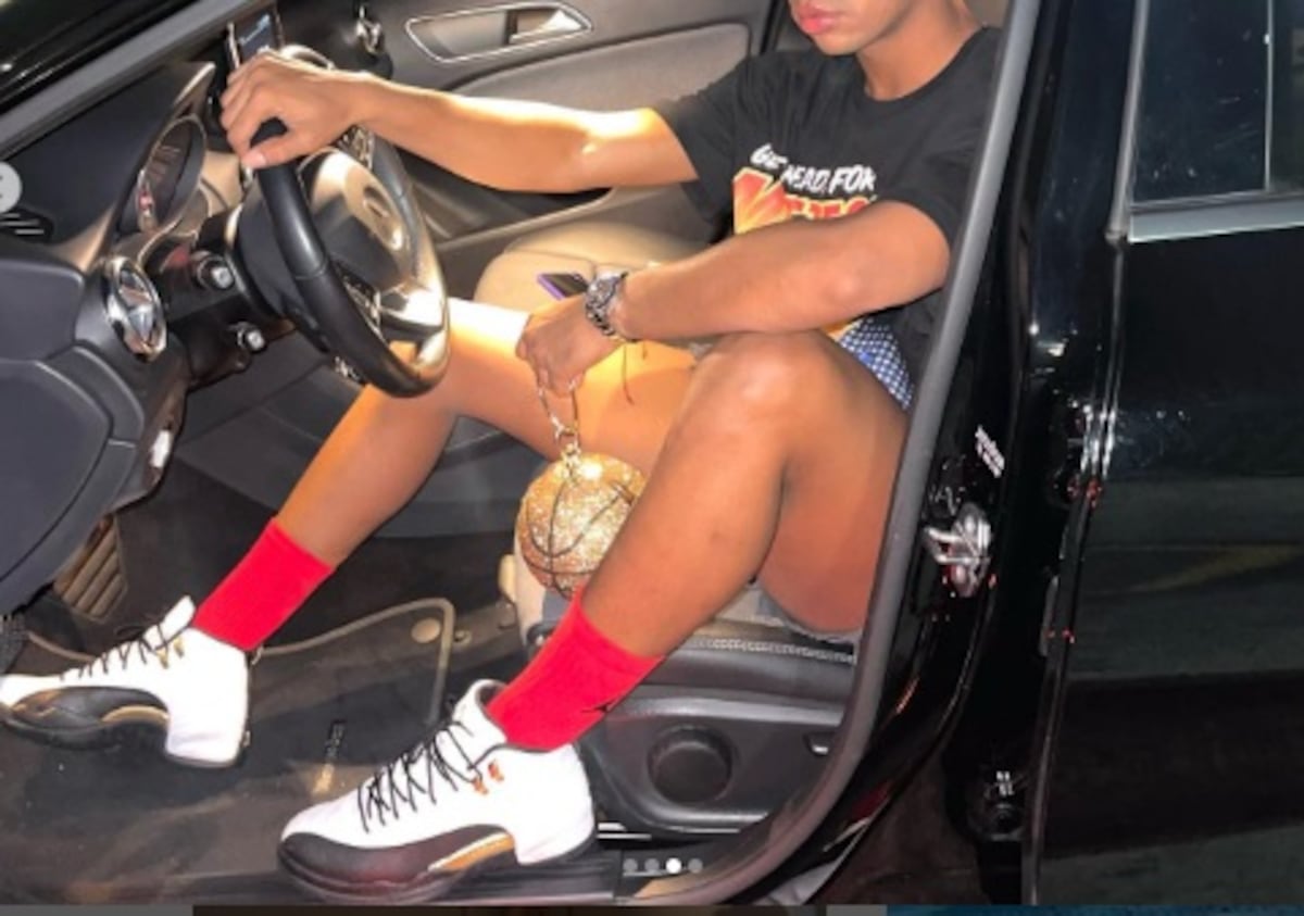 Asesinan a un joven al salir del cine, en los estacionamientos de un mall