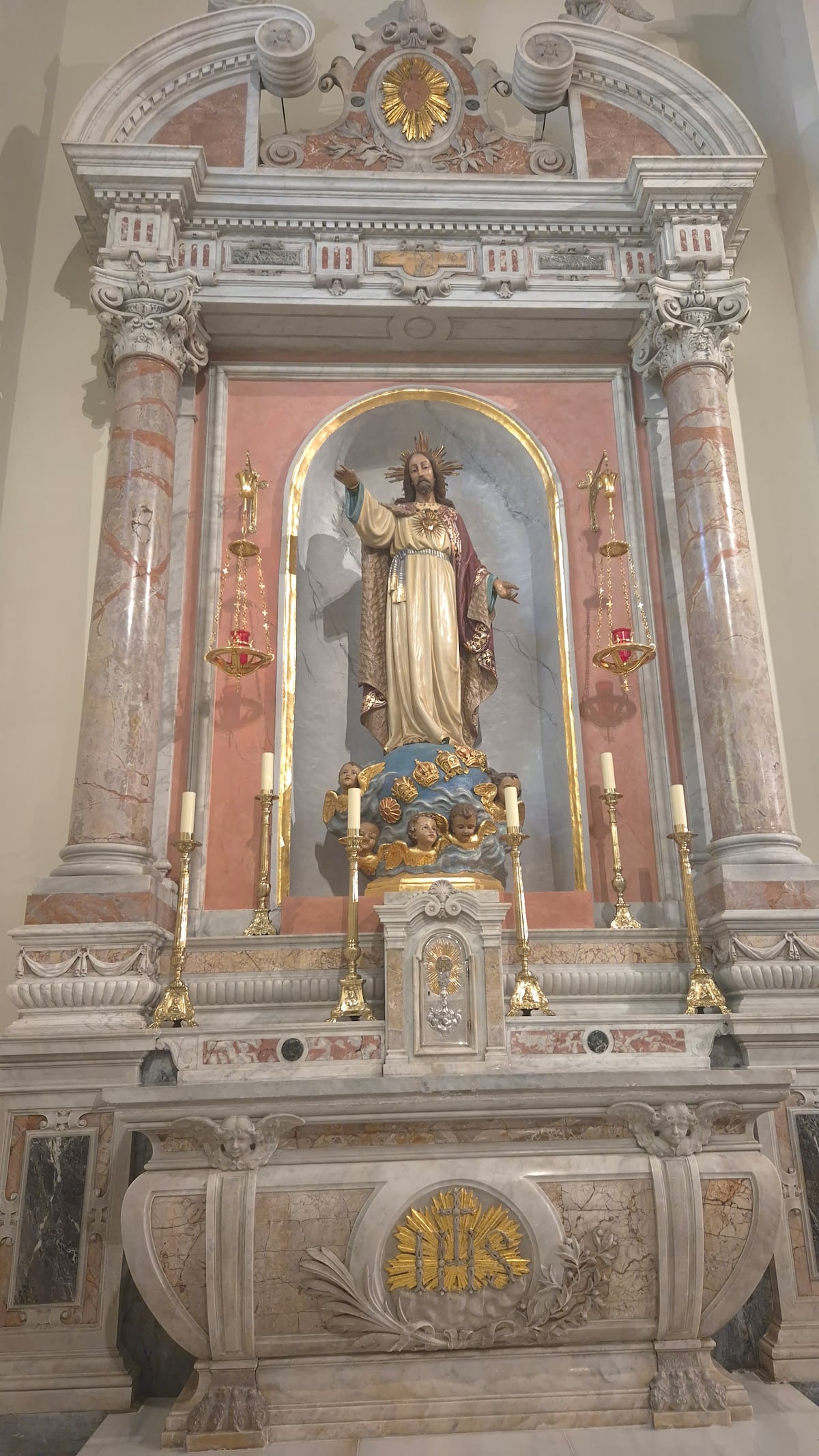 Basílica Santa María la Antigua: La catedral que nació en Darién y hoy domina el Casco Antiguo