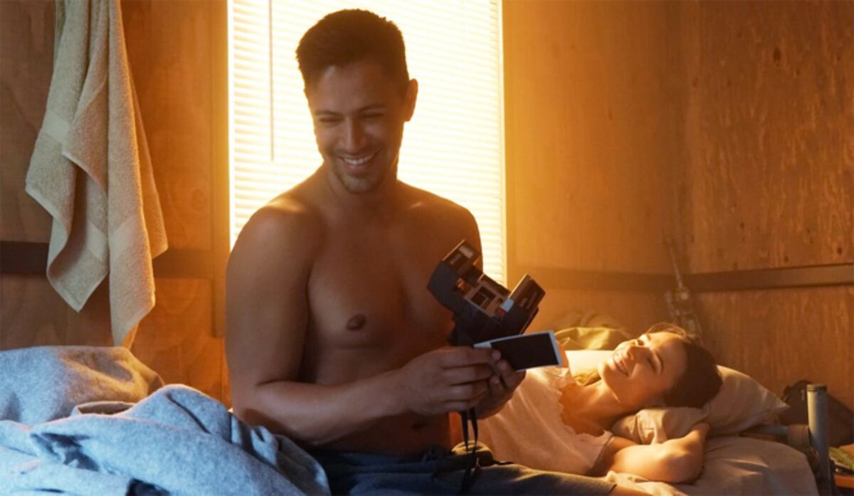 Quédate en tu casa. Recomendaciones de series y películas para acomodarse en el sofá