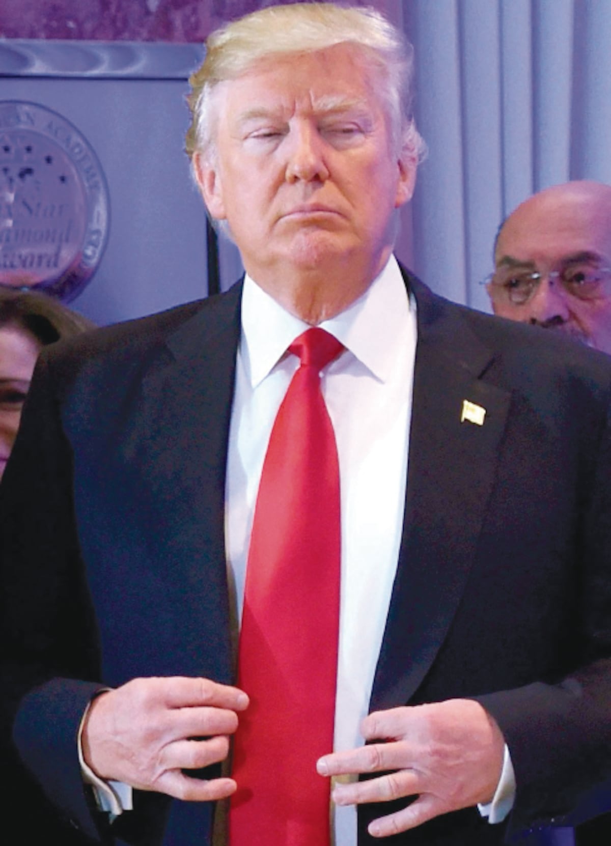 Trump pudo eliminar y ocultar documentos clasificados, según el Departamento de Justicia