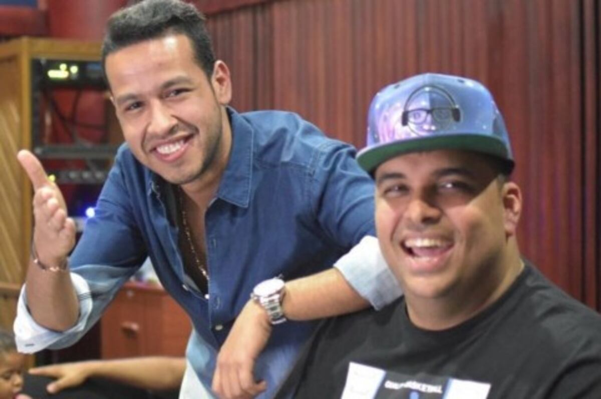 En medio de la covid-19, Rolando Ochoa, el acordeonero de Martín Elías, regaló sus tierras a las personas que las invadieron