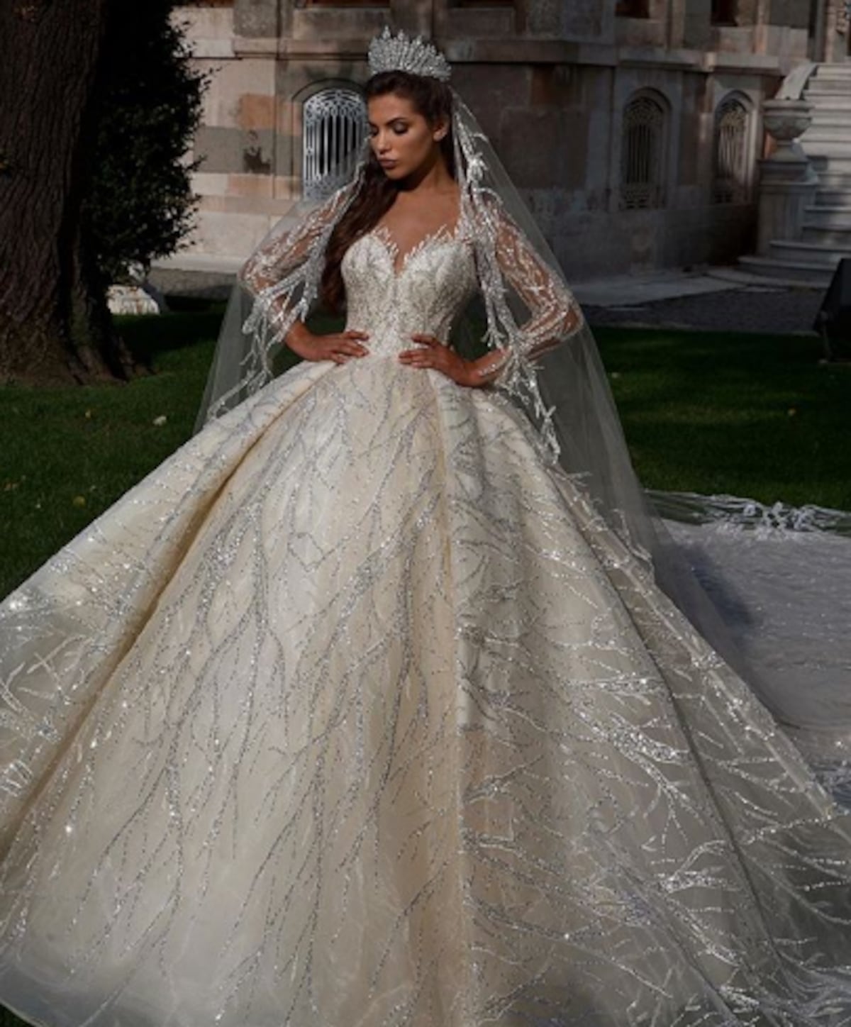 Chequea el vestido de novia cubierto de ‘diamantes’ que enloqueció a todas en Instagram (FOTOS)