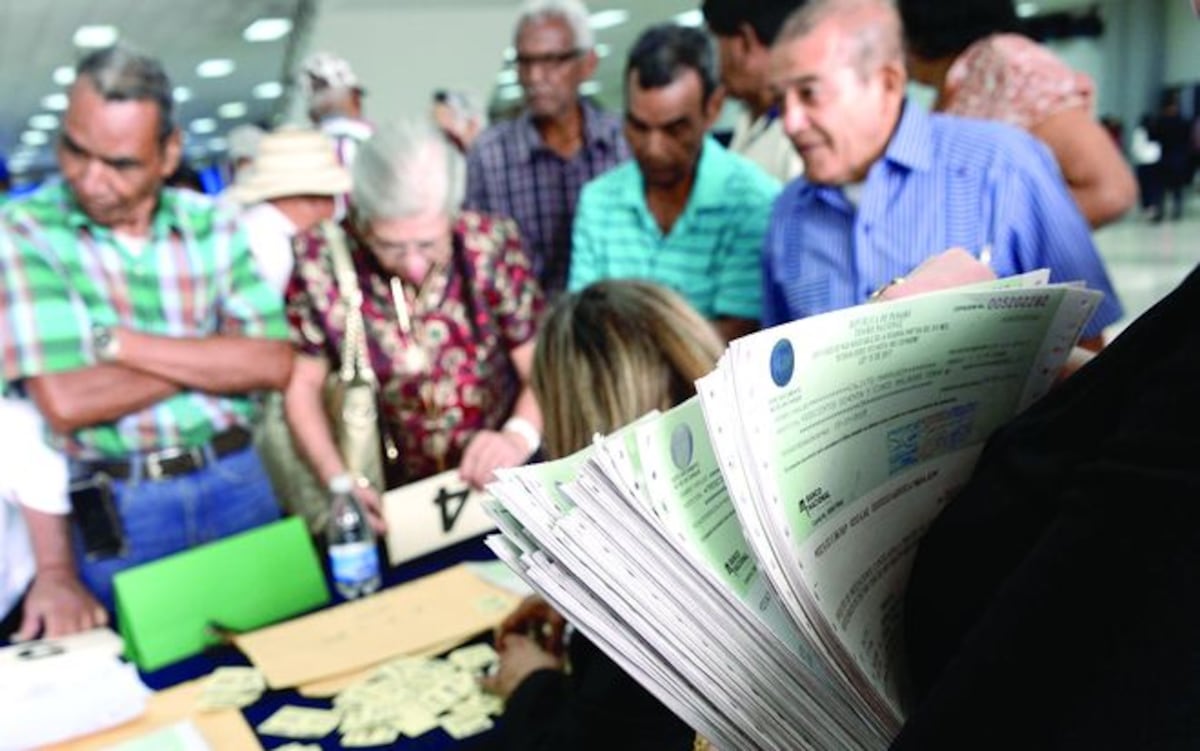 ATENTOS. Jubilados que cobran a través de ventanilla recibirán su CEPADEM mañana