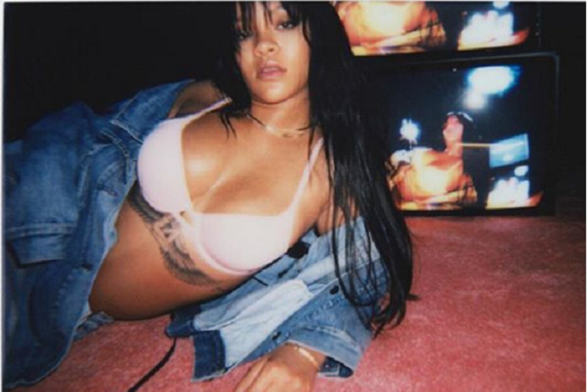 ¡SEXY! Rihanna resurge con su nueva figura y muestra su línea de lencería