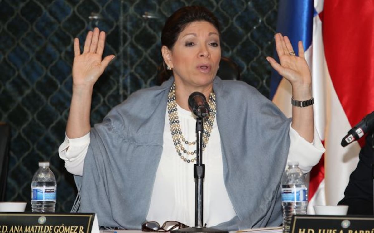 Piden descontar el salario a diputados 'paviolos'