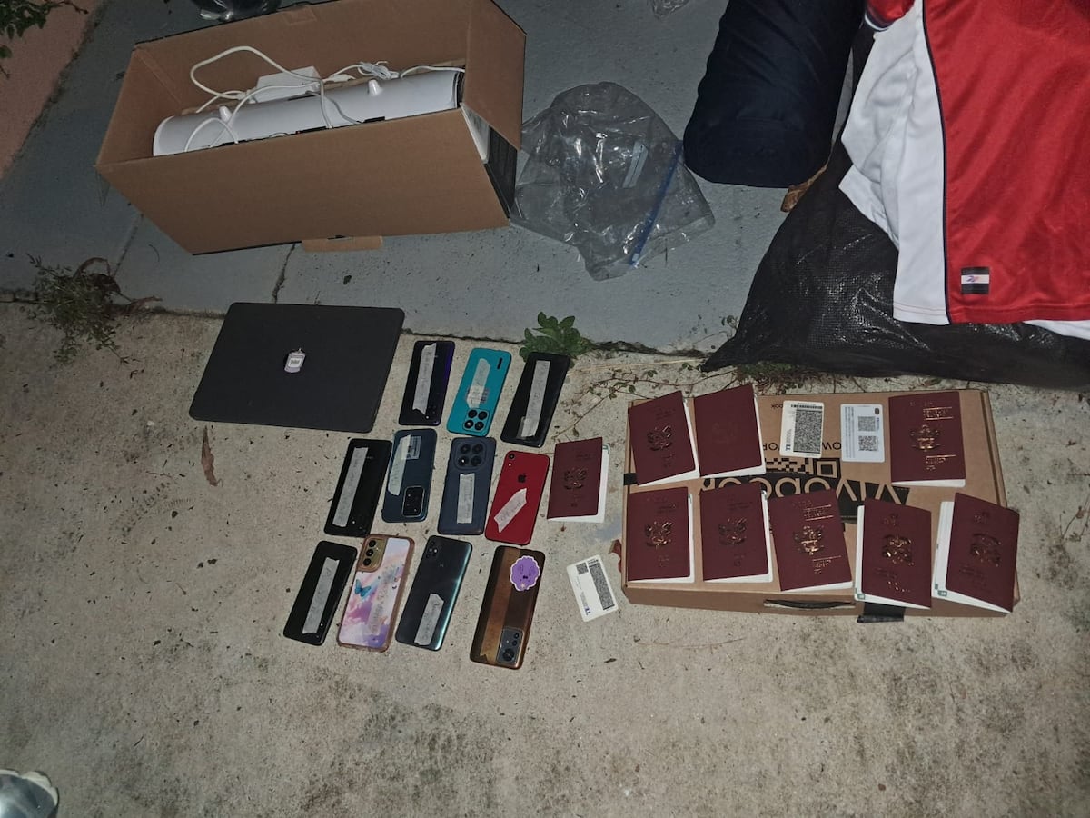 ¡Tarjeta roja! Camisetas ‘chiviadas’ de la Sele quedan al descubierto tras operativo en Panamá Oeste