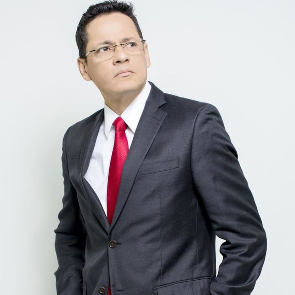 ALVARO ALVARADO INDIGNADO. Expulsan del colegio a estudiantes mata gatos