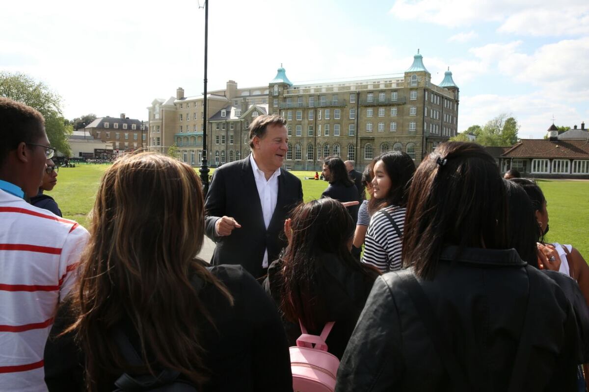 Varela visita a estudiantes del programa Panamá Bilingüe en el Reino Unido  