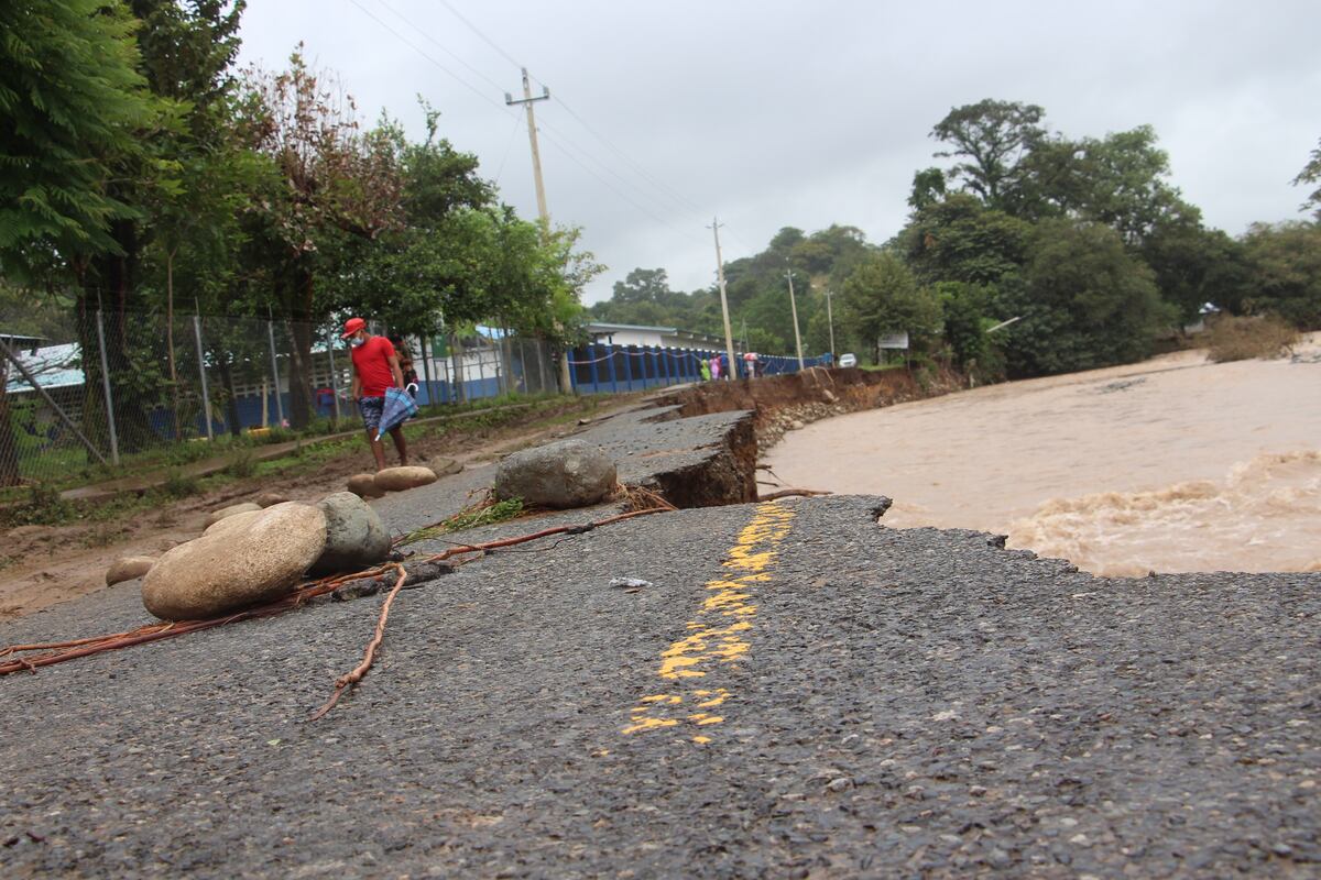 En medio de la desolación Soloy clama por ayuda. Video