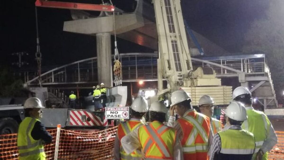 Histórico.Varela participó de colocación de 2 últimas vigas de Línea 2 del Metro