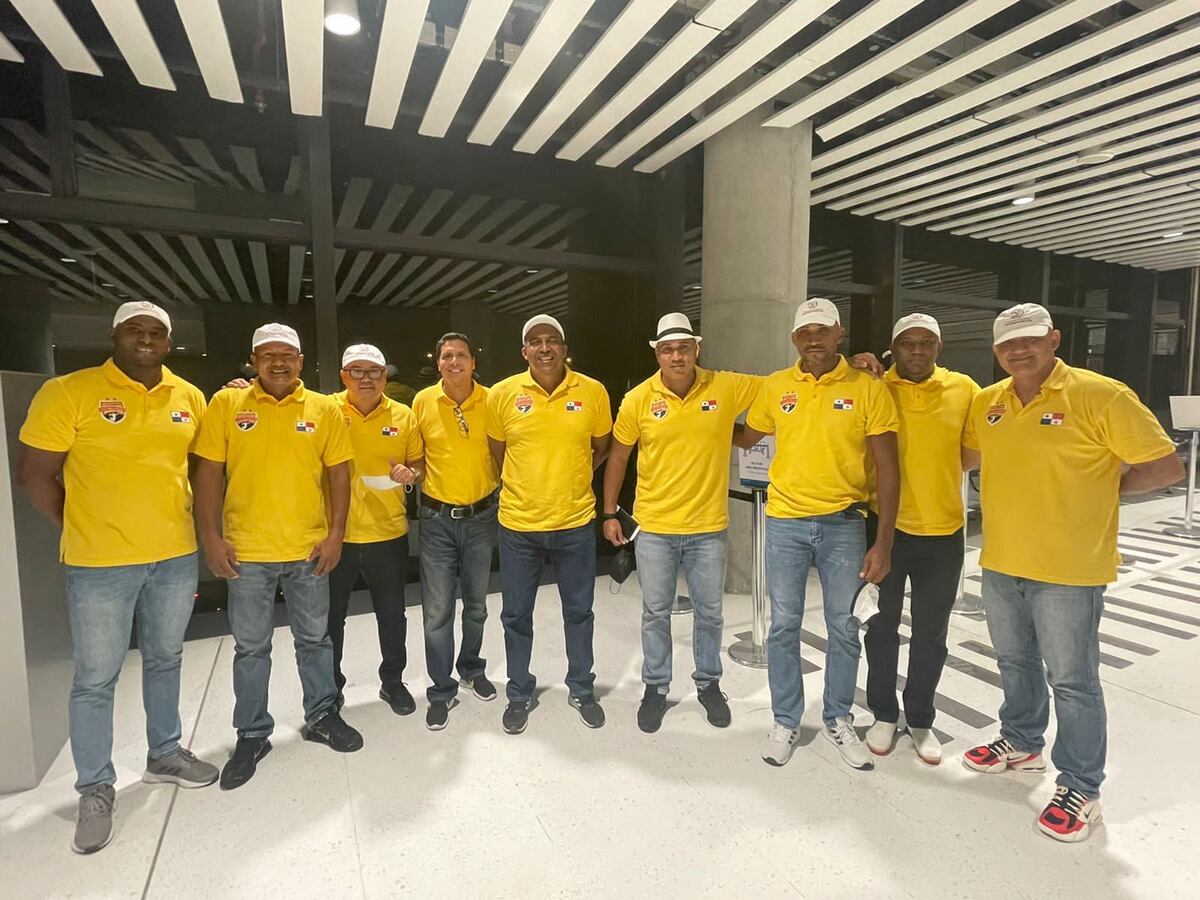 Equipo de voleibol máster participará en torneo internacional 