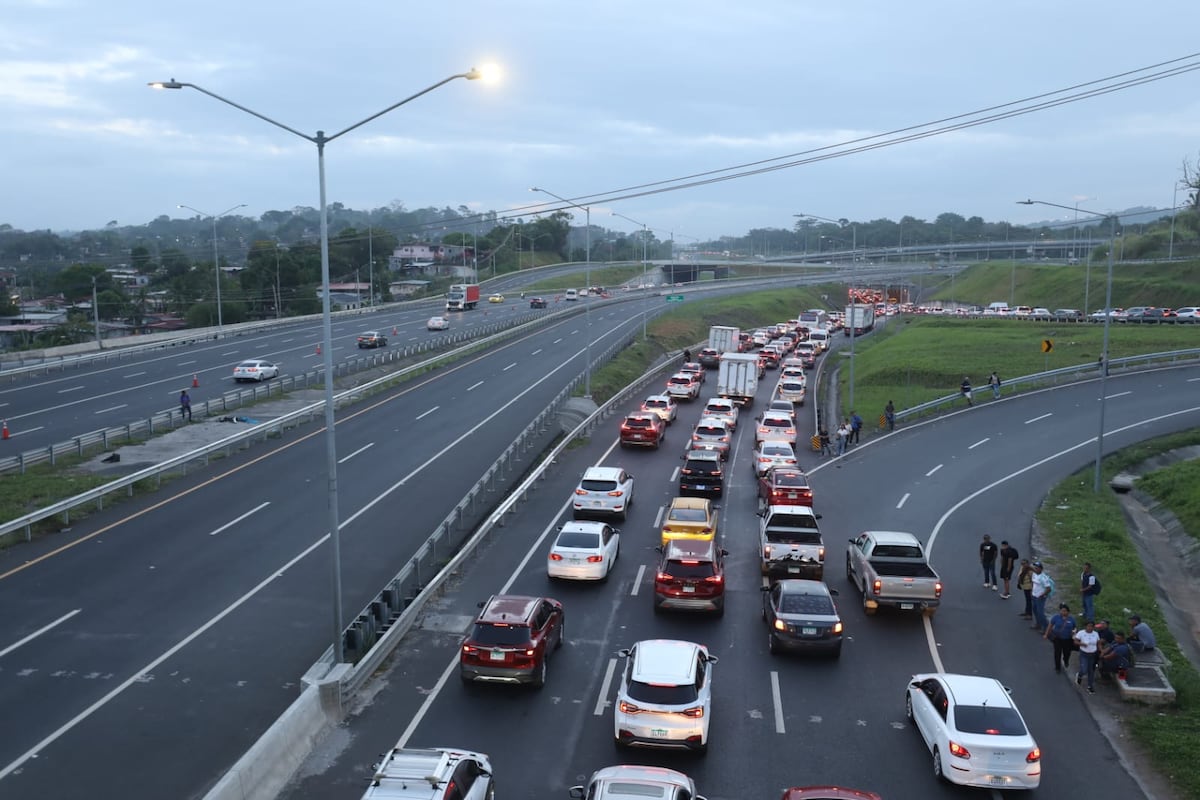 ¡De locos! Hasta 4 horas en el tranque vivieron hoy los panameños por el cierre del puente de Las Américas 