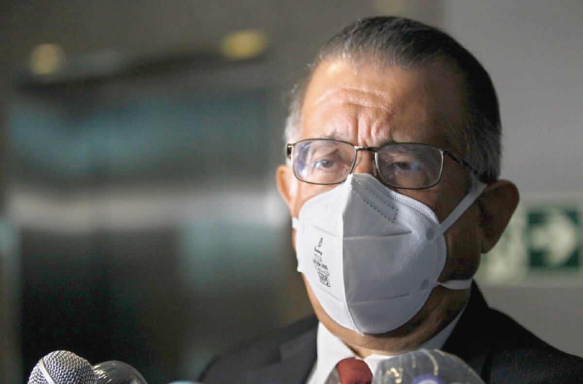 Ministro del Mida advierte que se preparen para aumentos de alimentos y que no se quejen. Castalia Pascual se emberraca. Video