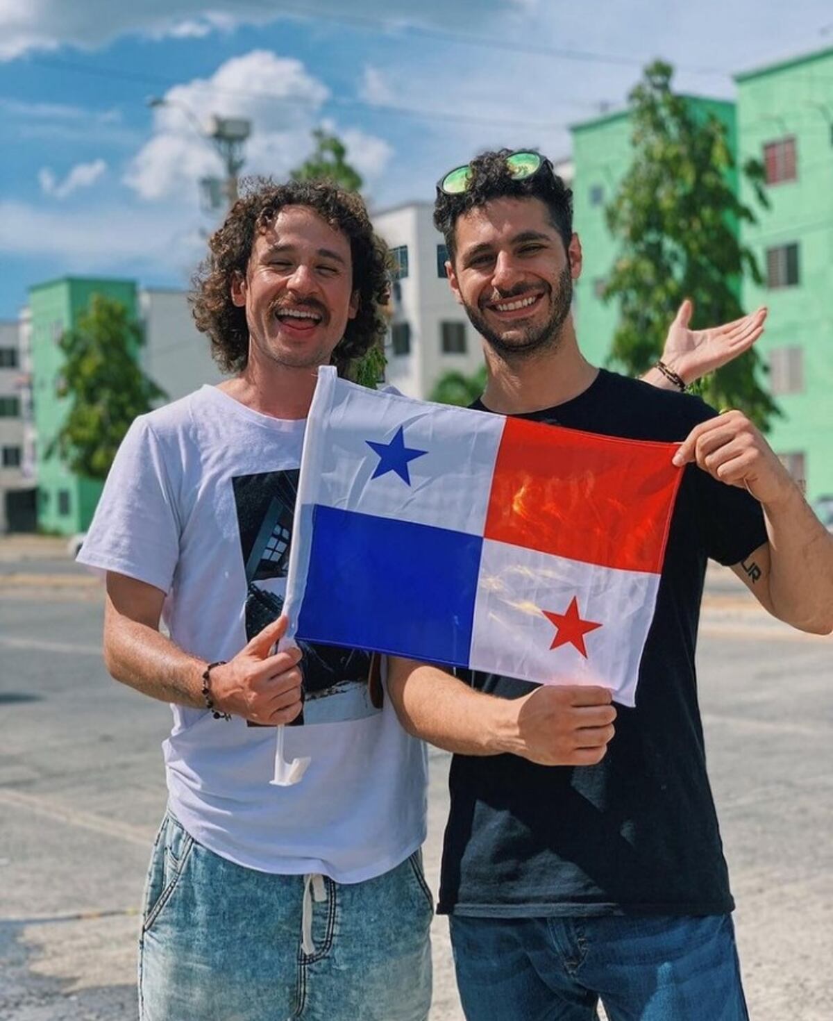 Taxistas de Panamá le ofrecieron drogas a famoso youtuber 