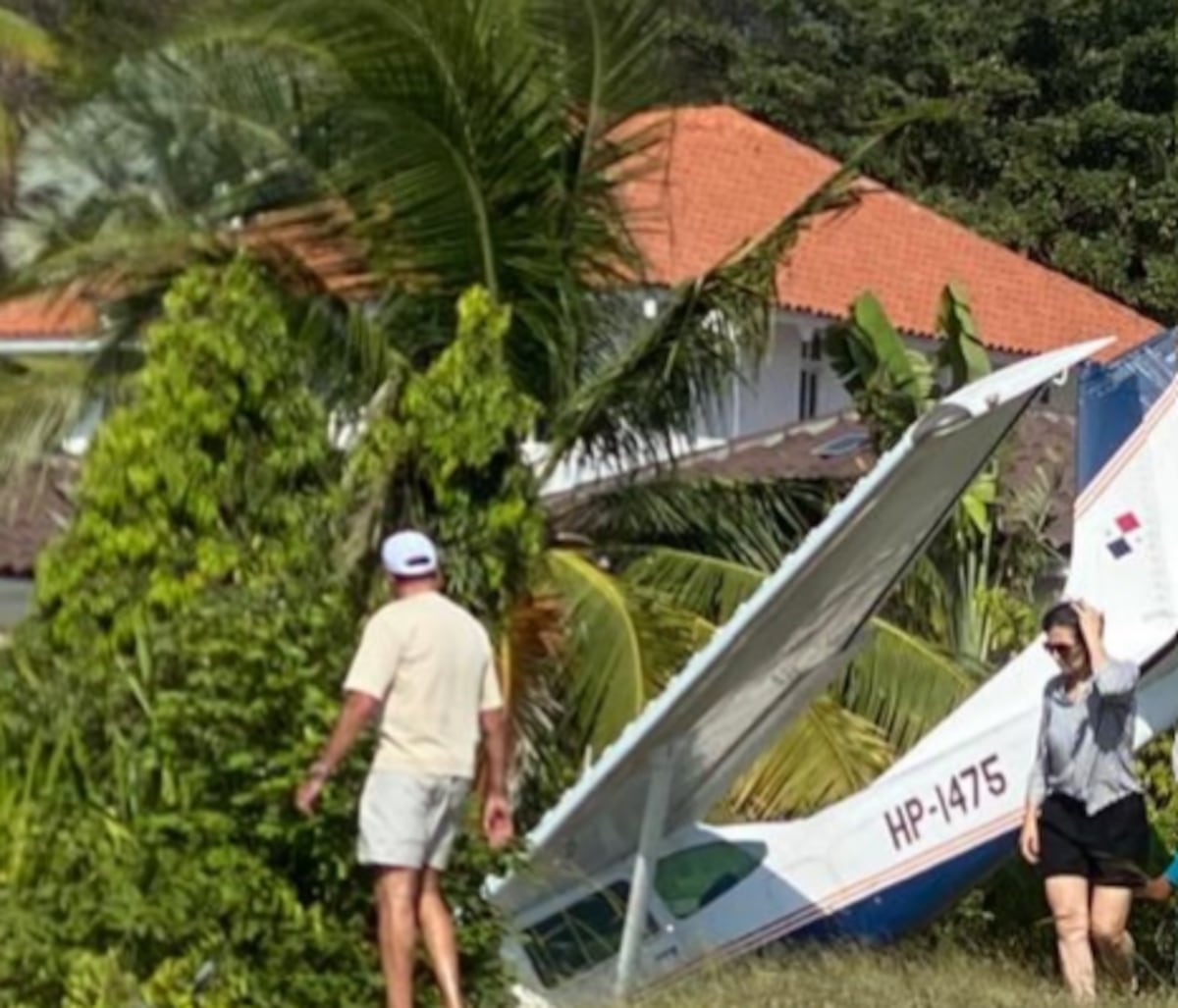 ¡Susto en Contadora! Avión privado se sale de la pista pero todos salen ilesos