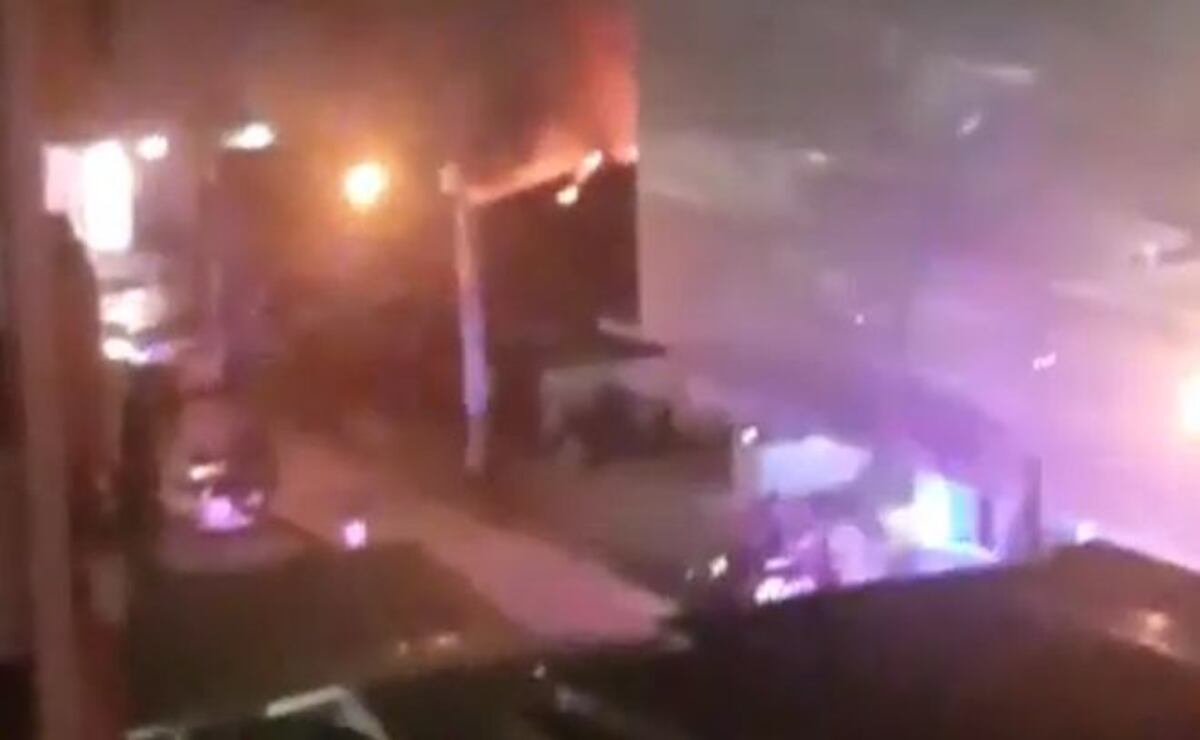 En Videos| Incendio en Vía Argentina consumió local 