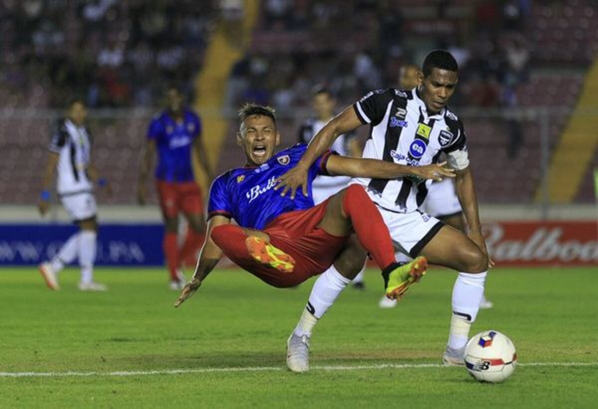 Con remontada, Tauro le pinta la cara al Plaza Amador