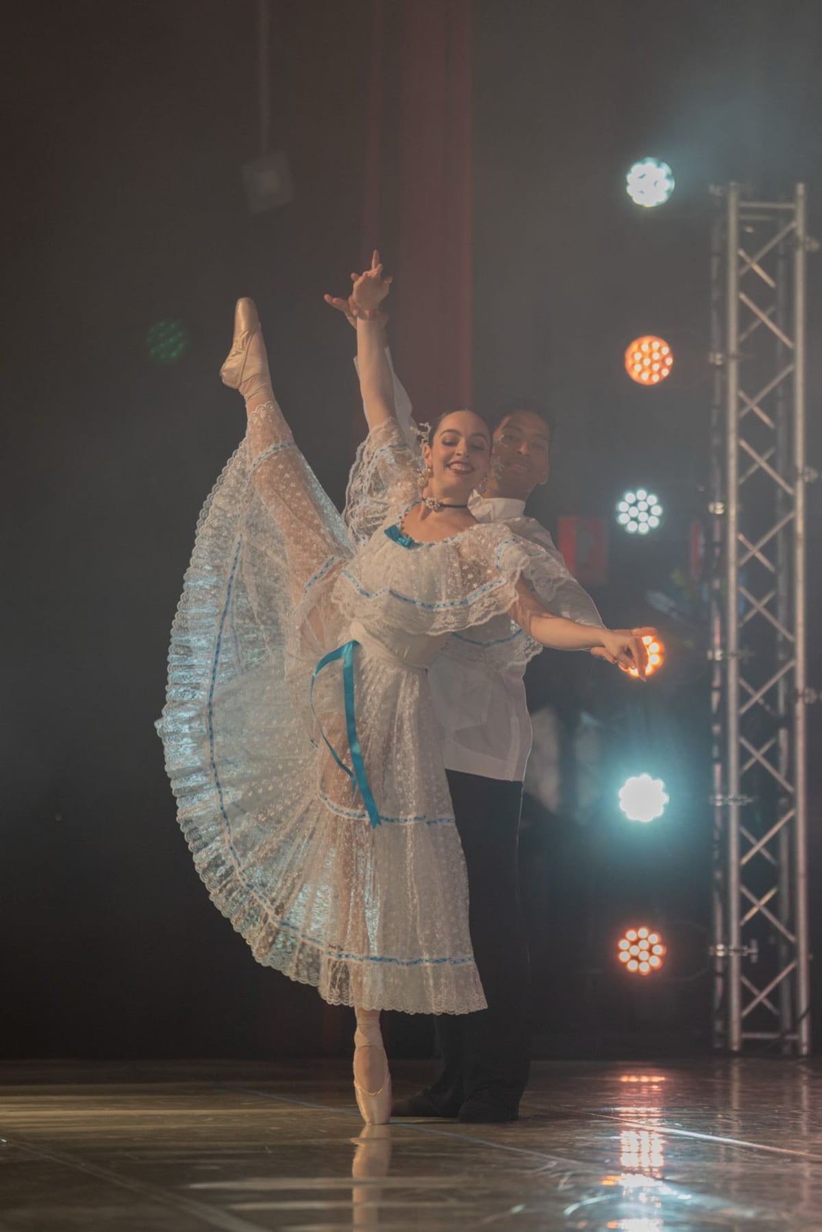 Ballet Nacional lleva el folclore panameño al escenario con ritmo y elegancia