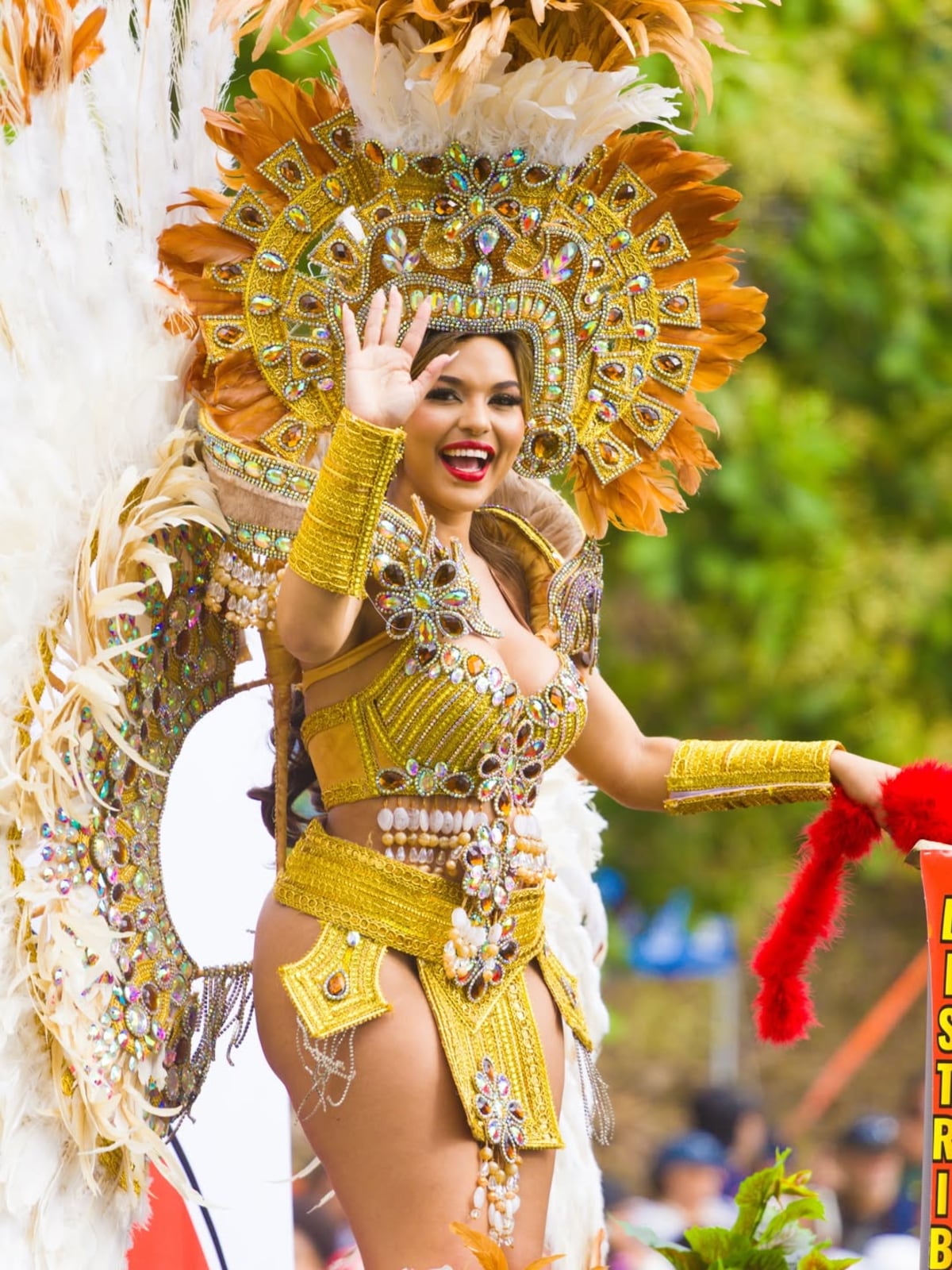 Amor sin freno en Carnaval: María del Pilar y Barceló roban miradas en Penonomé