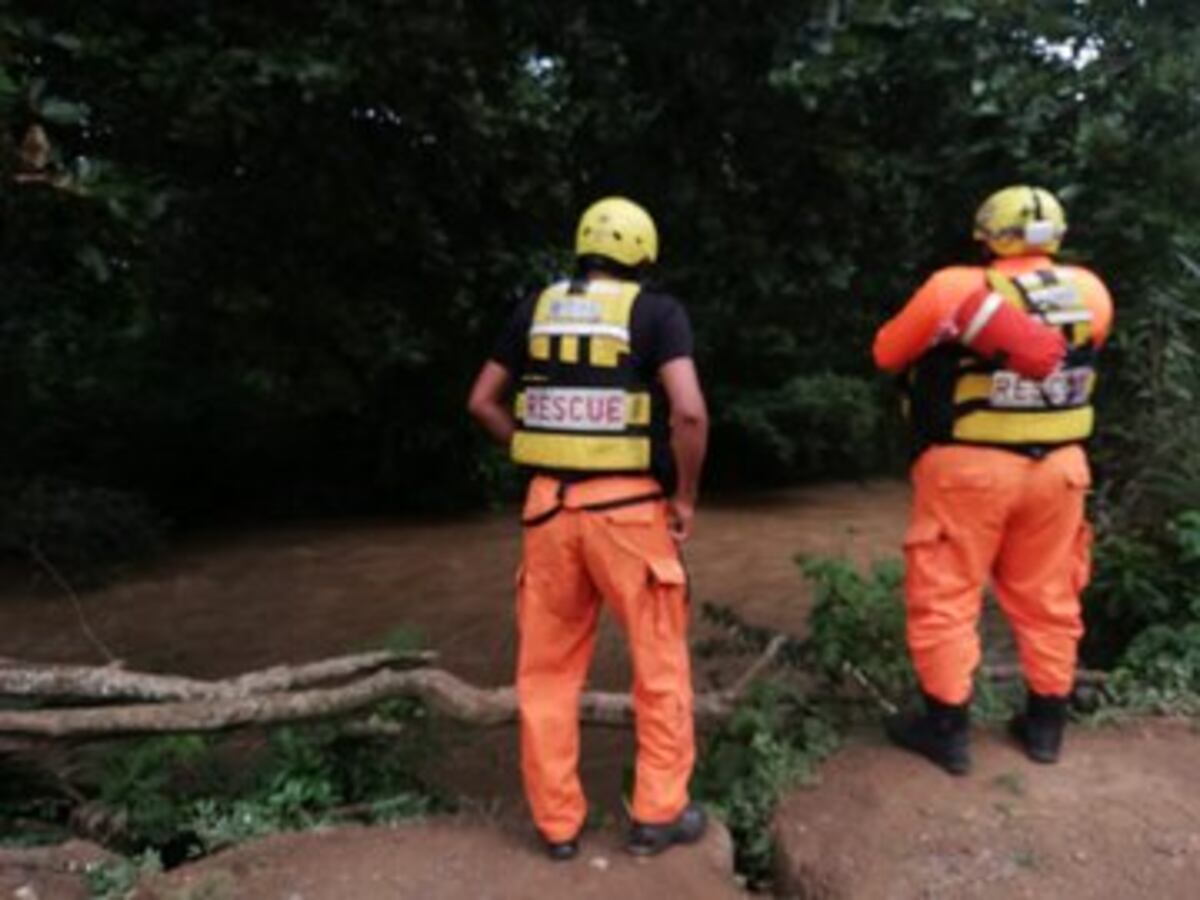 Hagan caso. Sigue mal tiempo. Refuerce los techos. Sinaproc emite alerta
