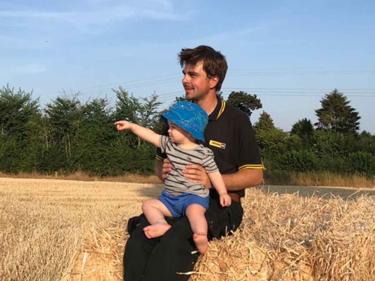 Muere ingeniero tras sufrir dolor de cabeza; sospechan de vacuna covid