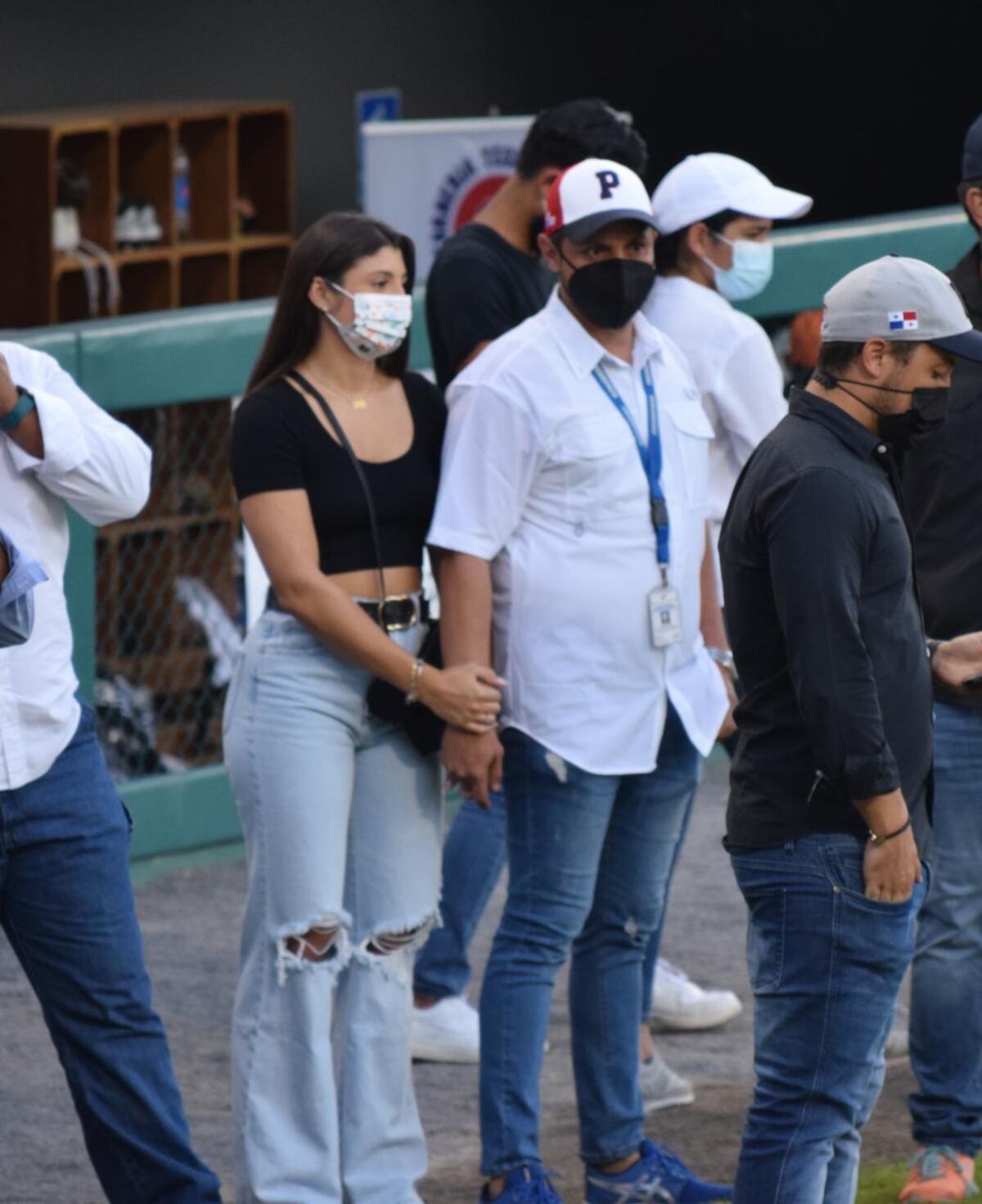 Captan a excara de ‘reality’, Joseline Pinto con su nuevo pollo que al parecer es funcionario 