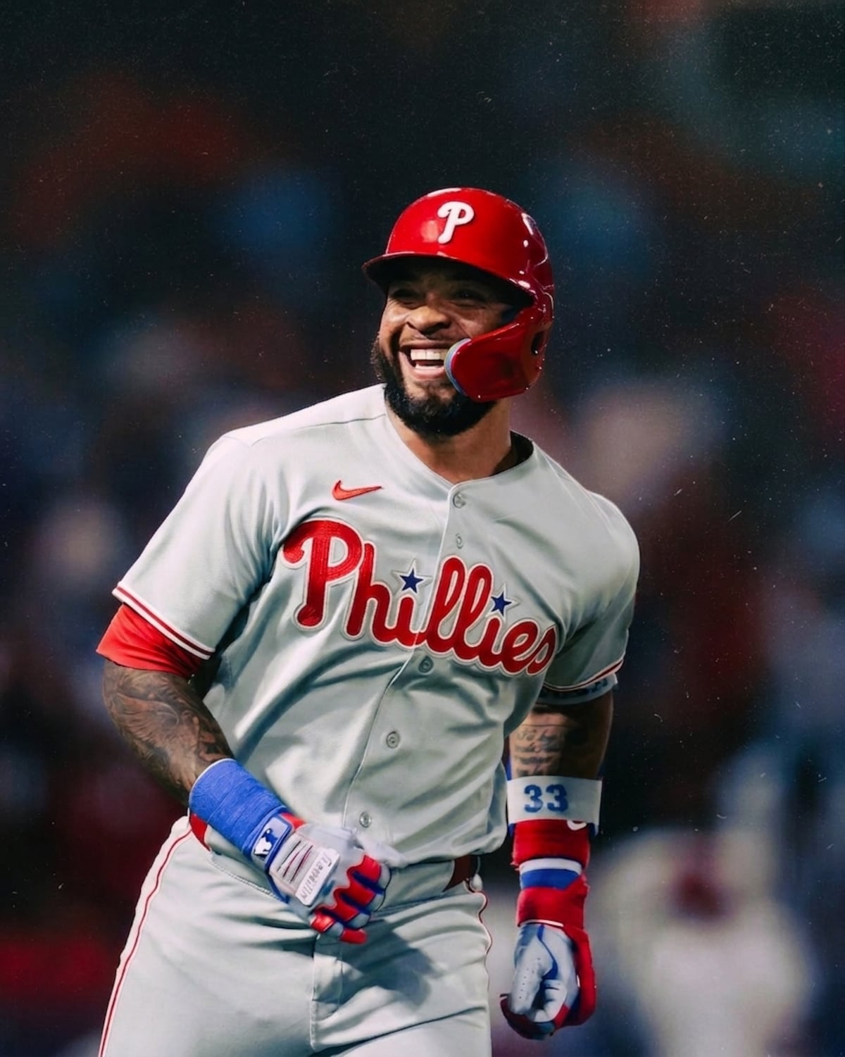 ‘Mundito’ Sosa remolcha, pero su carrera lenta enciende polémica en la derrota de los Phillies