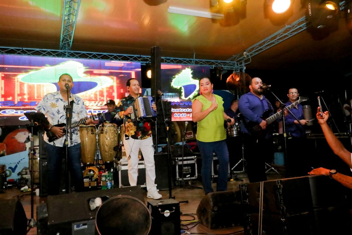 ‘Locura de Amor’, el nuevo estreno de La Maquinaria Plumas Negras para amantes del típico 