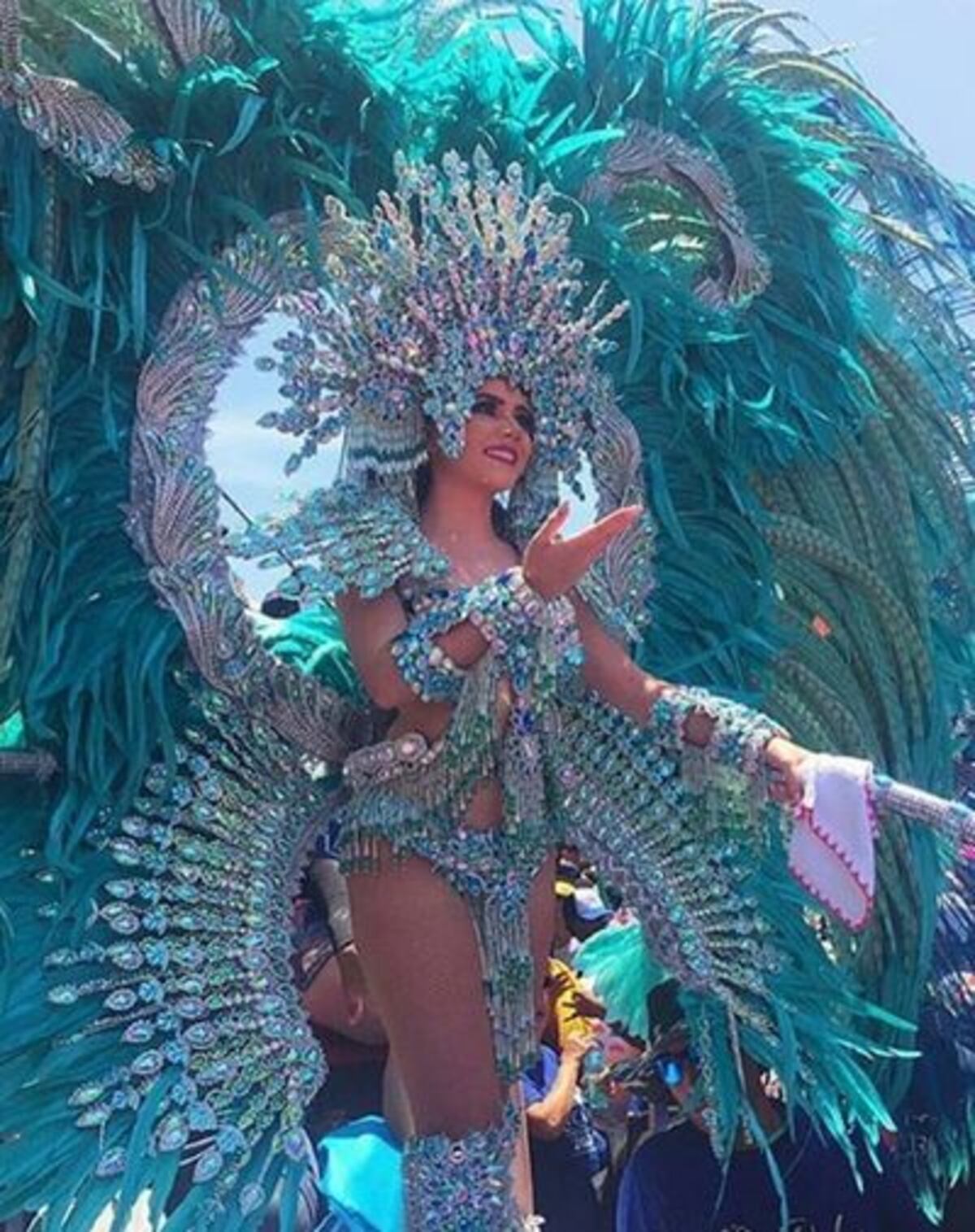 Calle Abajo de Las Tablas presenta a 'Muñeca de Porcelana' para el 2020