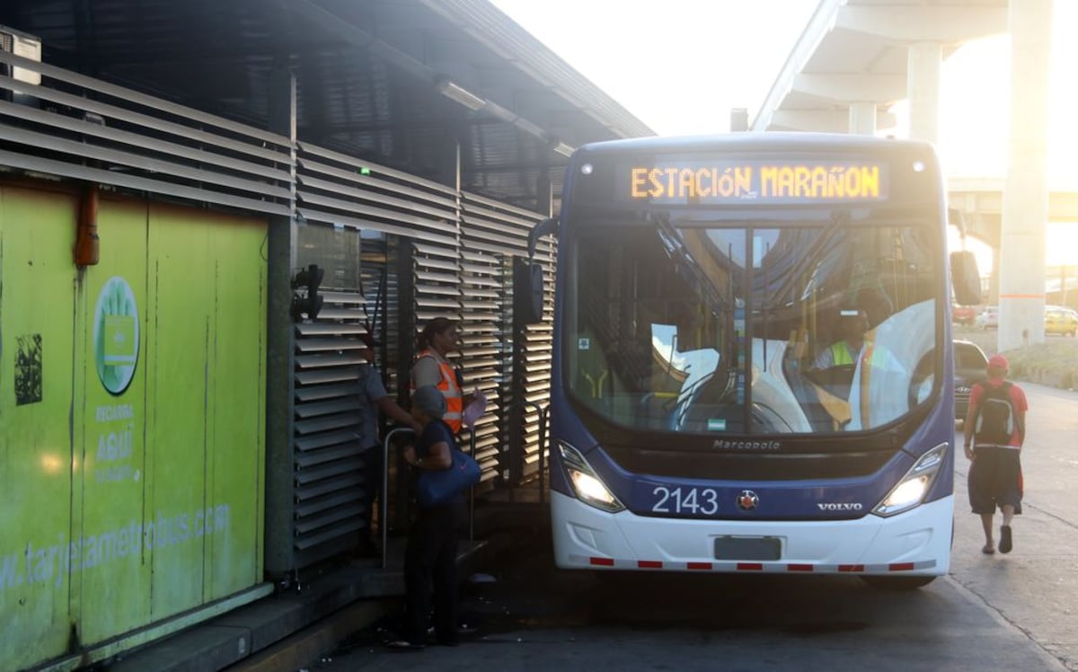 VIDEO | ¿Qué pasó este lunes con los buses 'nevera'?