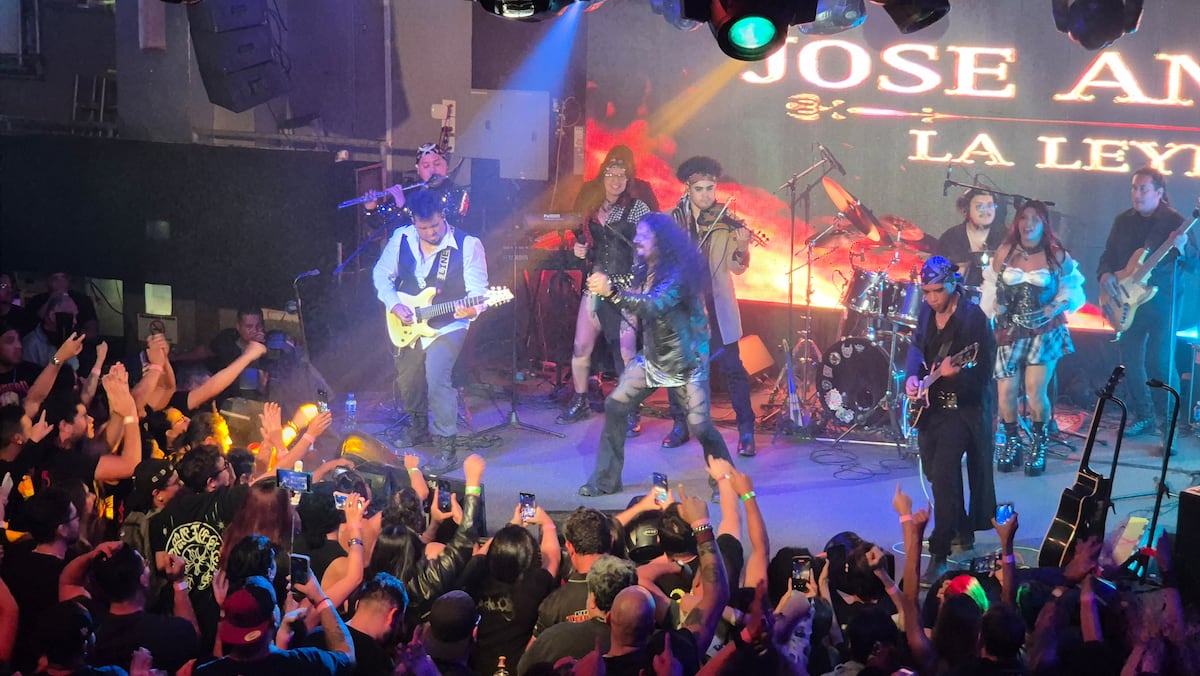 Rock, lágrimas y magia: así fue la épica noche de José Andrëa en Panamá