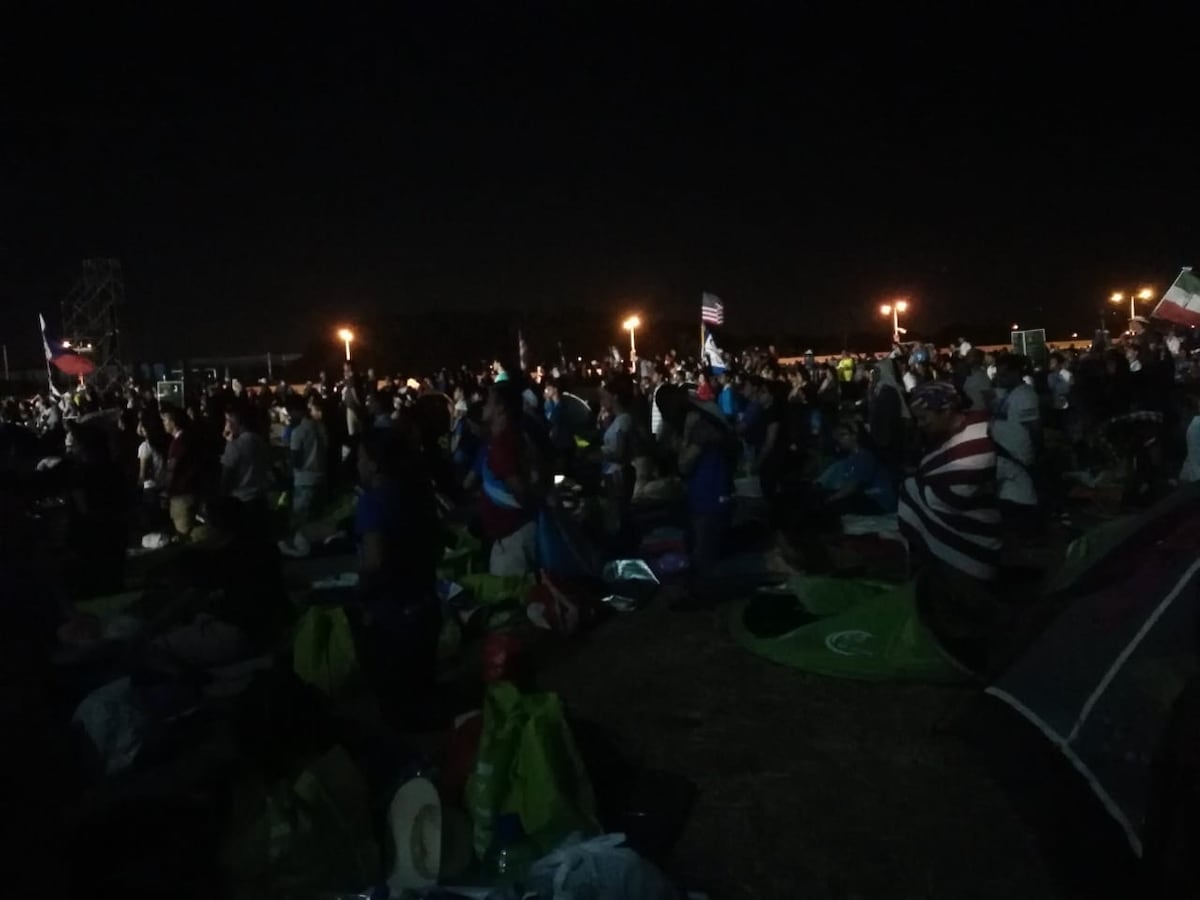 'María era la 'influencer' de Dios', dijo el Papa en la vigilia de Metro Park