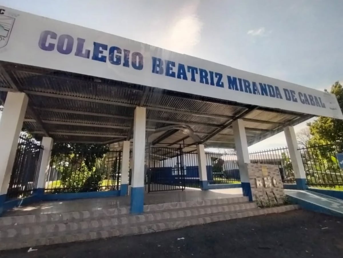 Estudiantes protestan en Chiriquí tras diagnóstico de encefalitis viral en colegio