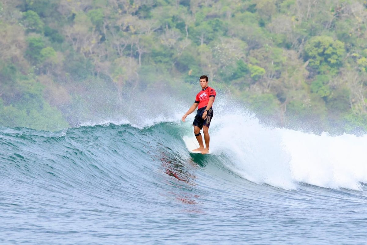 Layla Brady y Agustín Cedeño dejan huella en el Panamericano de Surf 2025
