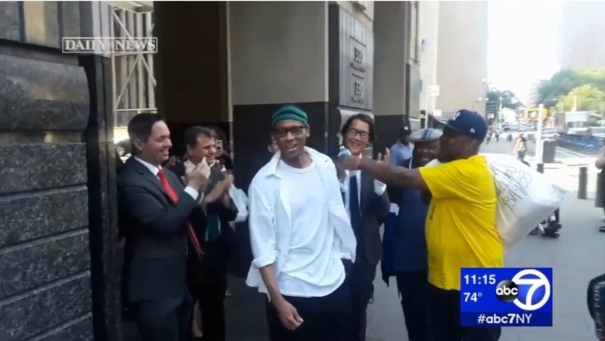 Luego de estar 25 años preso comprueban su inocencia y lo liberan