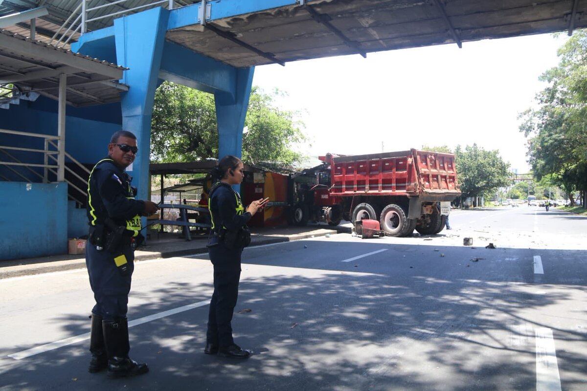 El MOP iniciar labores de soporte del puente peatonal de la CSS en Transístmica
