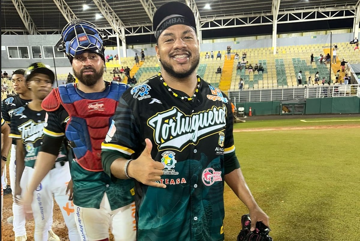 Tortugueros vencen 3-2 a Chiriquí y se acercan a la corona del béisbol mayor