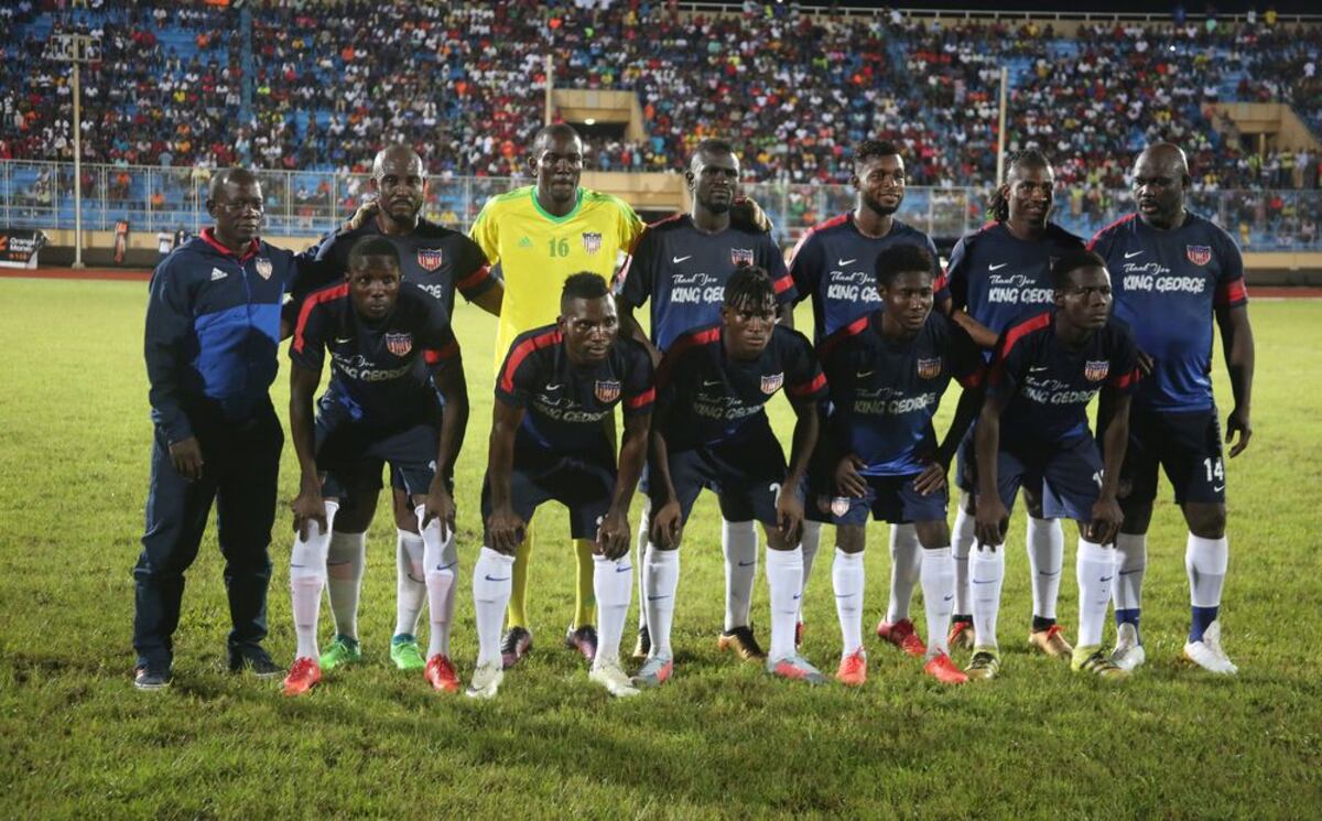 Presidente africano disputó un partido amistoso en la fecha FIFA