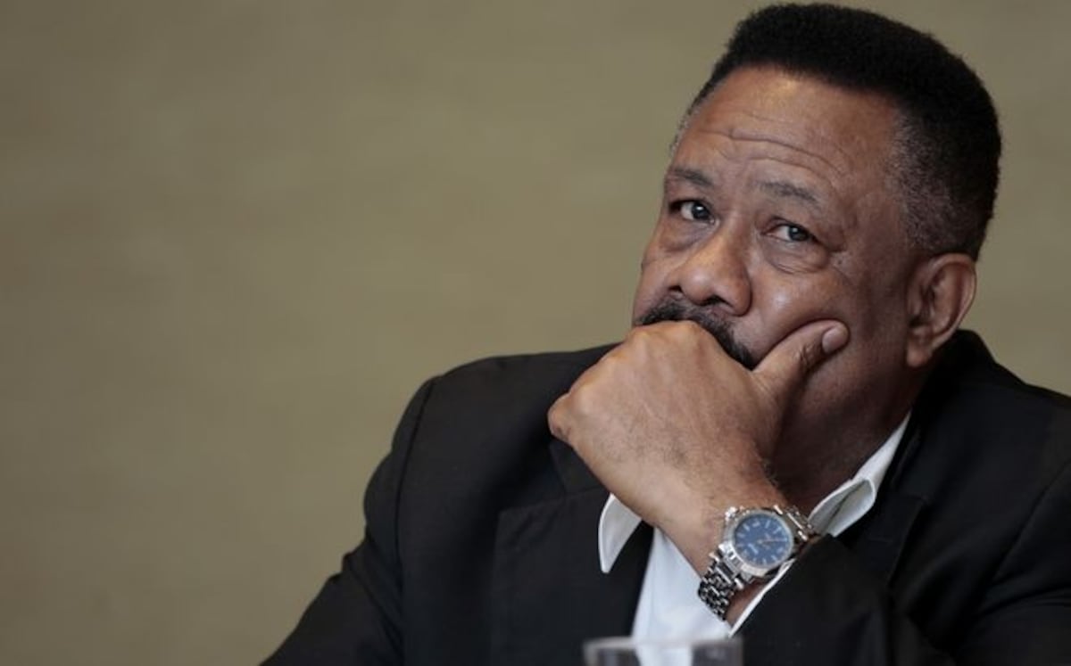 Piden ayuda para Eusebio Pedroza.El excampeón no ha muerto, pelea por su vida