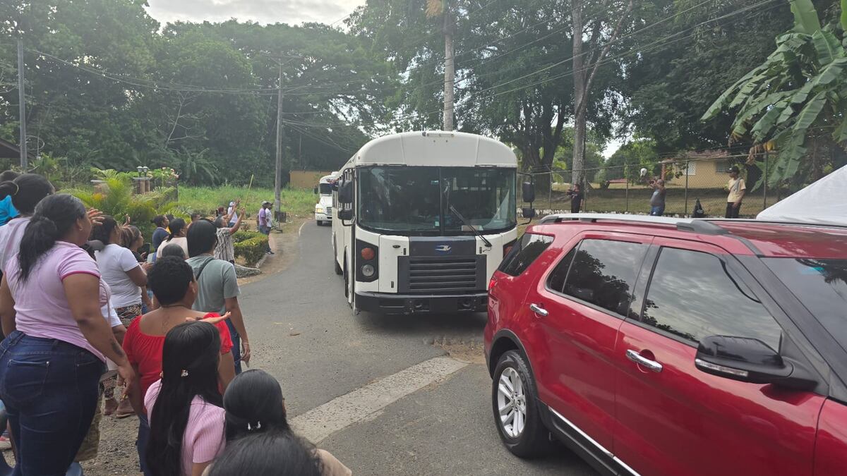 ‘Van por fuera’: Obreros evitan prisión preventiva y denuncian persecución política