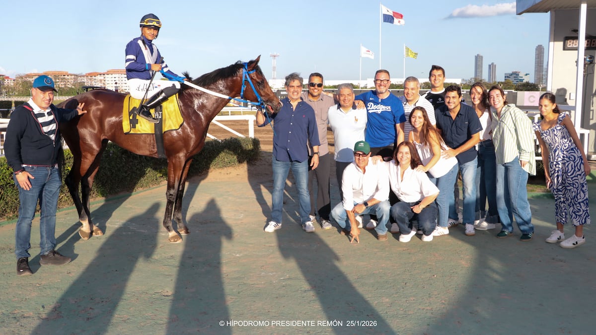 ‘Showthani’ da cátedra en su primer carrera y se perfila para el Clásico