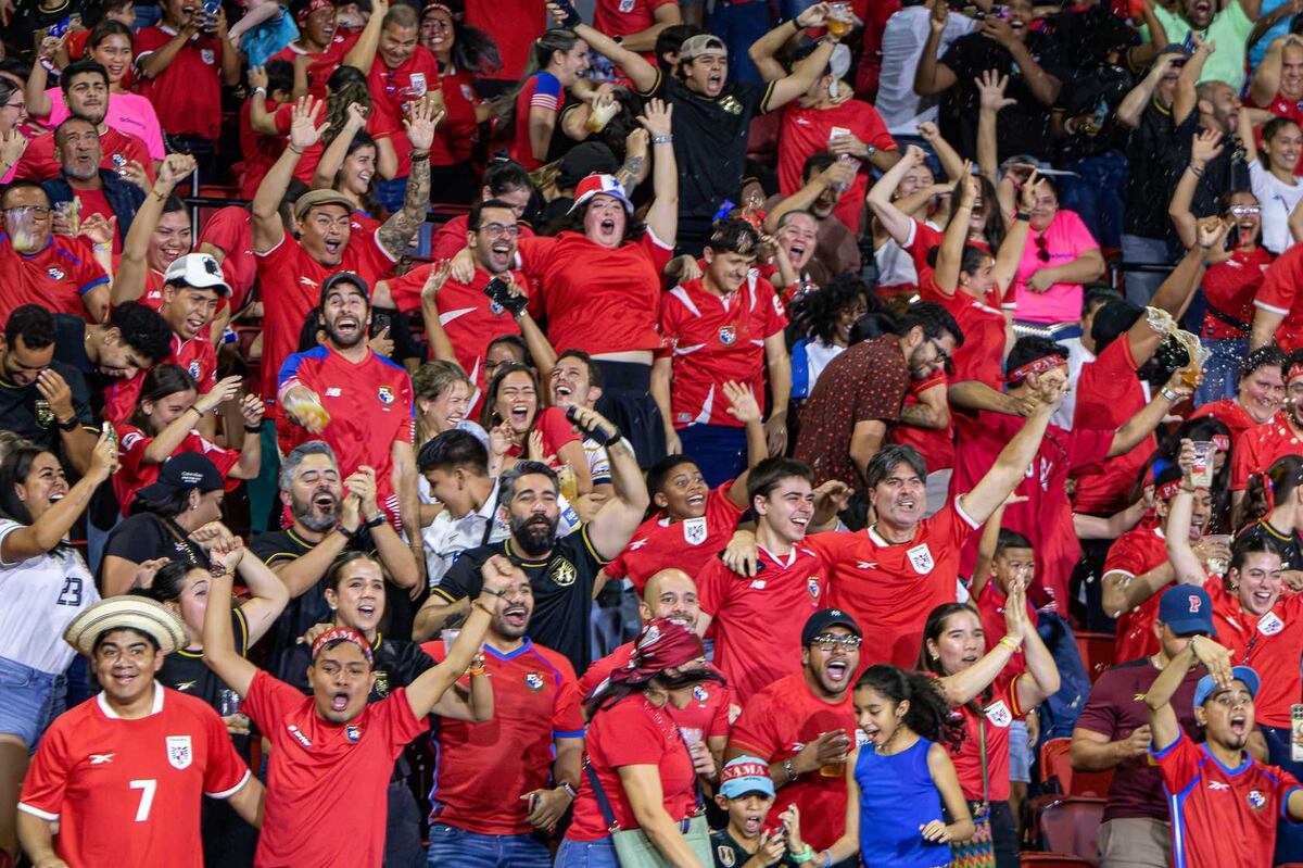 Pese a las críticas, la Selección respalda firme a Thomas Christiansen