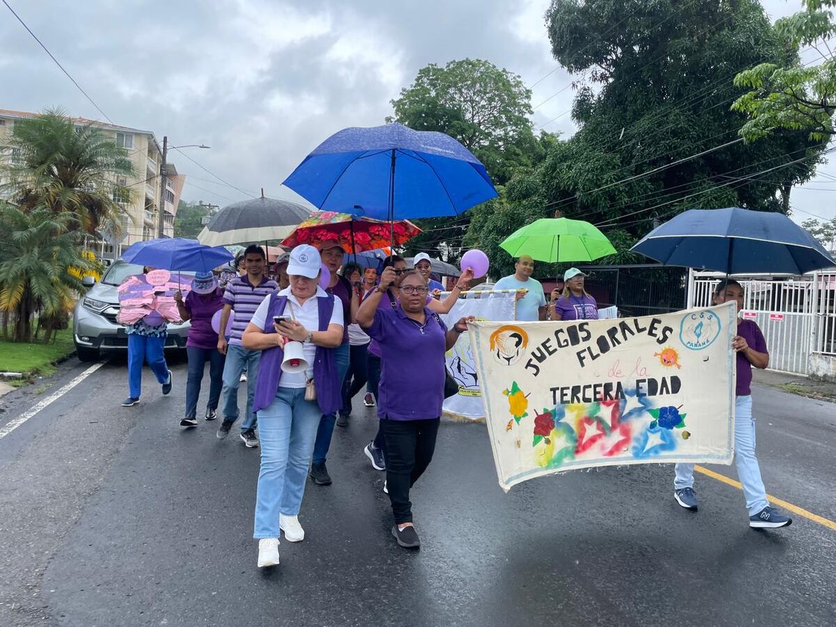 Orgullo de canas: abuelos marchan por sus derechos